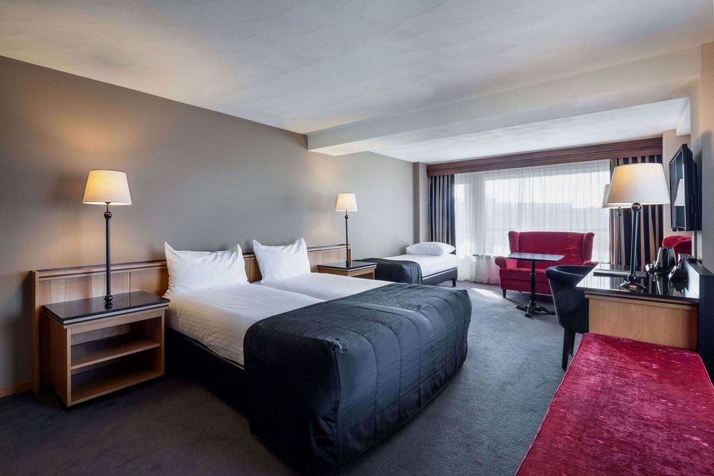 Hotel Der Valk 4*